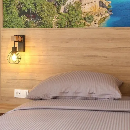 & Arch Apartment *